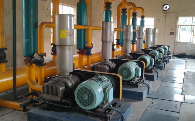 中石化天津分公司羅茨風(fēng)機(jī)使用現(xiàn)場(chǎng) 中石化天津分公司羅茨風(fēng)機(jī)使用現(xiàn)場(chǎng)